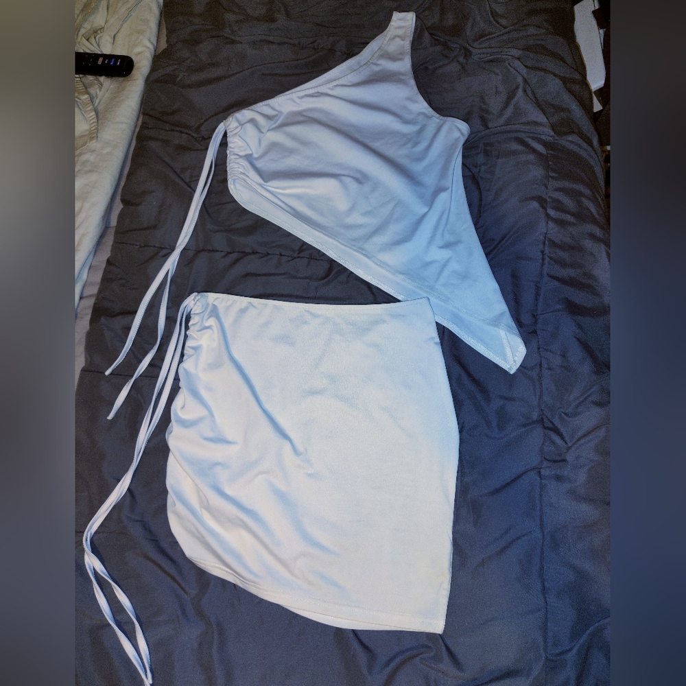 2piece Sinched Top and Skirt , White Size M
